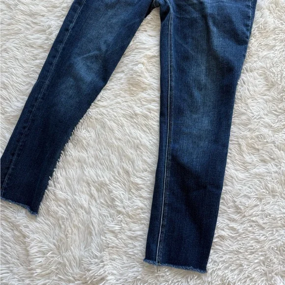 Vervet Dark Blue Raw Hem Cropped Jeans - Picture 2 of 12